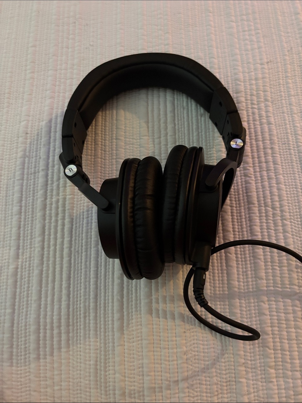 Audio Technica Black Over-Ear Headphones - Picture 5 of 9